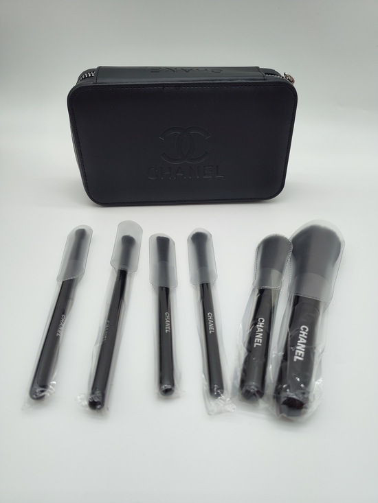 CHANEL Other - CHANEL Makeup Beauty Brush Travel Case 6 Piece Brush Set Organizer NIB